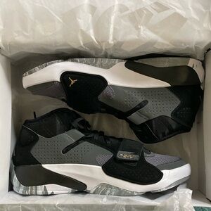 NIB Jordan Zion 2 TB Men’s Sz 10 Shoes Black/Metallic Gold DQ7688 001